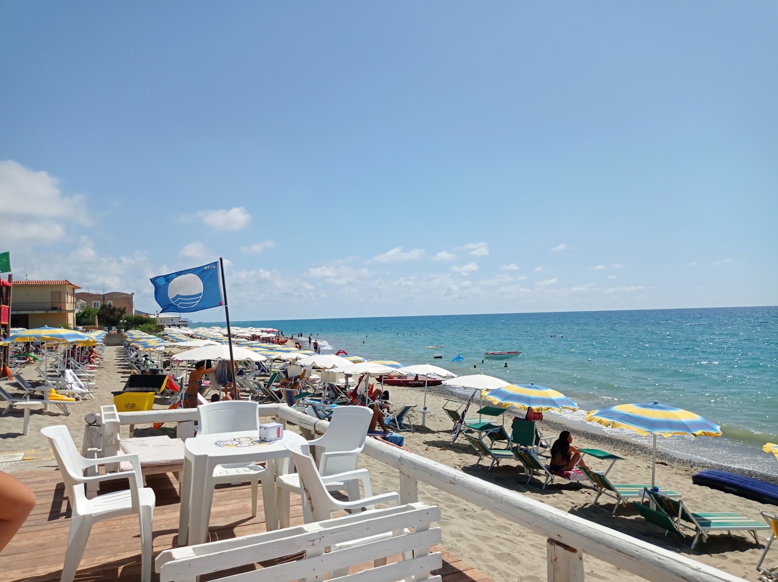 Fotografija Marina di Ascea beach II z dolga ravna obala