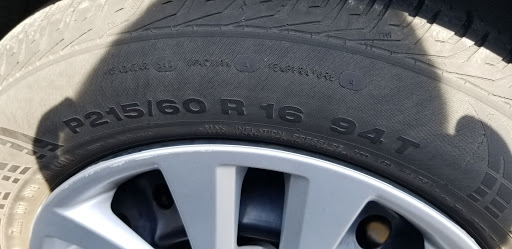 Tire Shop «Discount Tire Store - Joliet, IL», reviews and photos, 1719 W Jefferson St, Joliet, IL 60435, USA