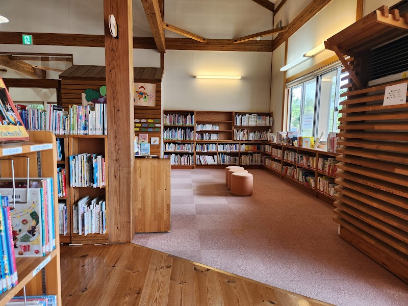 青木村図書館