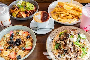Roo's Cafe image