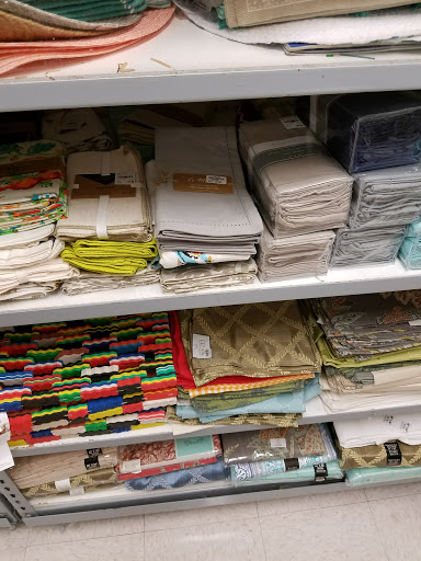 Home Goods Store «Tuesday Morning», reviews and photos, 322 E SE Loop 323, Tyler, TX 75701, USA