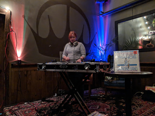 Bar «Crown Liquors», reviews and photos, 2821 N Milwaukee Ave, Chicago, IL 60618, USA