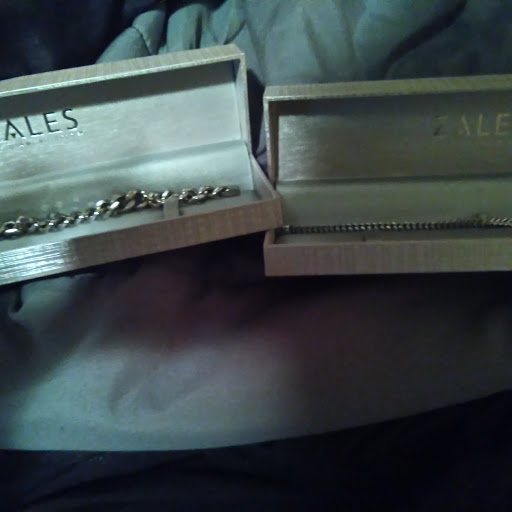 Jewelry Store «Zales - The Diamond Store», reviews and photos, 2929 Turner Hill Rd, Lithonia, GA 30038, USA