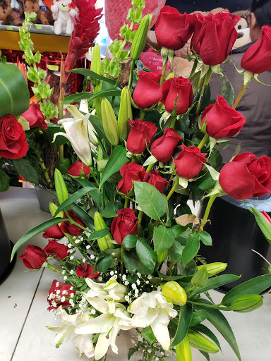 Florist «Clinton Floral», reviews and photos, 6372 Coventry Way, Clinton, MD 20735, USA