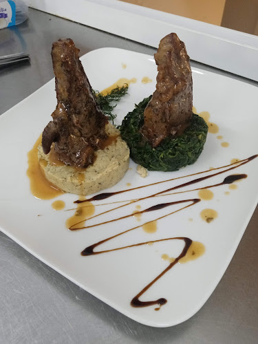 Център, 306 254, 5980 Червен бряг