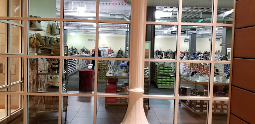 Shoe Store «DSW Designer Shoe Warehouse», reviews and photos, 139 Flatbush Ave, Brooklyn, NY 11217, USA