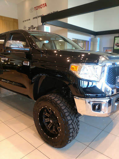 Toyota Dealer «Larry H. Miller Toyota Peoria», reviews and photos, 8633 W Bell Rd, Peoria, AZ 85382, USA