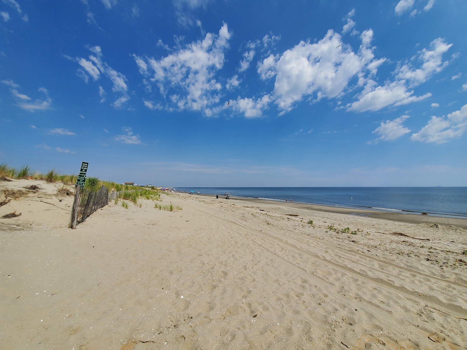 Foto av Broadkill Beach med lång rak strand