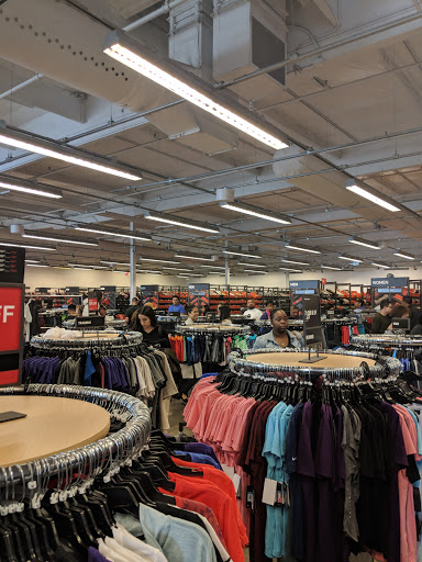 Sporting Goods Store «Nike Clearance Store», reviews and photos, 1275 Marina Blvd, San Leandro, CA 94577, USA