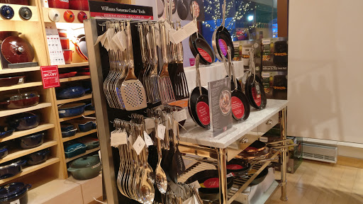 Kitchen Supply Store «Williams-Sonoma», reviews and photos, 352 Adams Rd, Rochester Hills, MI 48309, USA