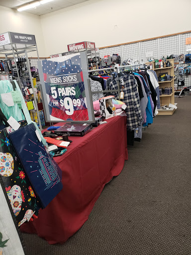 Clothing Store «Burlington Coat Factory», reviews and photos, 9321 Telegraph Rd, Redford Charter Twp, MI 48239, USA