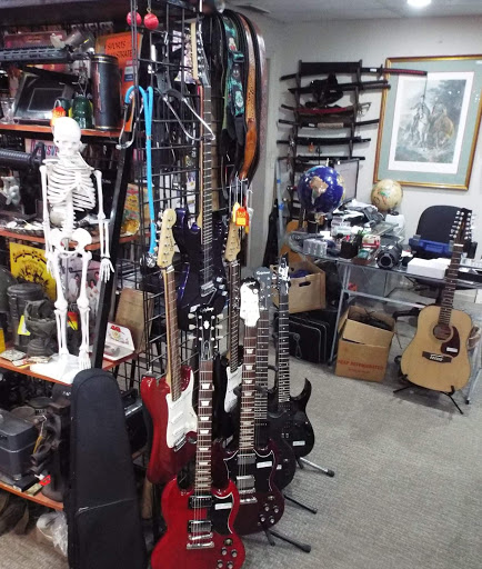 Coin Dealer «Doctor Cash Coin & Pawn», reviews and photos, 4103 Winder Hwy, Flowery Branch, GA 30542, USA