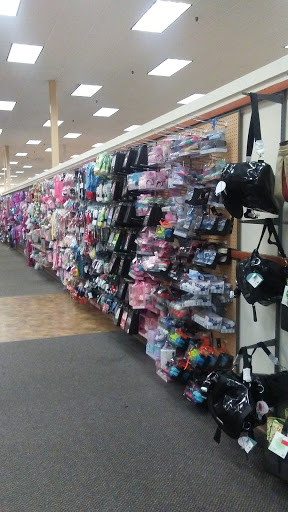 Clothing Store «Burlington Coat Factory», reviews and photos, 4293 Winston Ave #2, Covington, KY 41015, USA