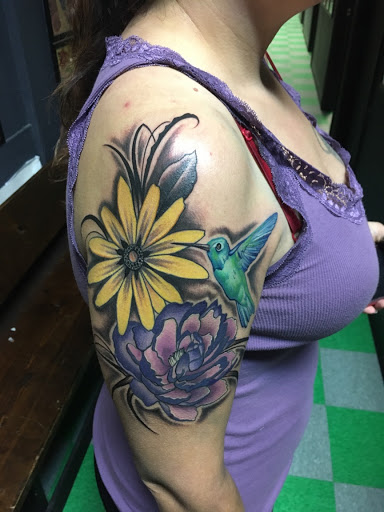 Tattoo Shop «Kaleidoscope Tattoo & Art Gallery», reviews and photos, 2374 Massachusetts Ave, Cambridge, MA 02140, USA