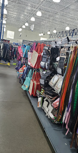 Thrift Store «Goodwill Brandon Superstore», reviews and photos, 1106 E Brandon Blvd, Brandon, FL 33511, USA