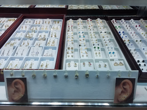 Jeweler «Velazquez Jewelers», reviews and photos, 3544 W 26th St, Chicago, IL 60623, USA