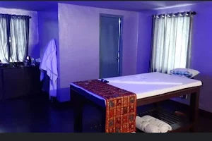 Spa Mg Golden-Massage Spa In Mg Road | Massage Center In Mg Road Gurgaon image
