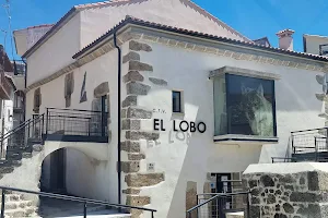 Centro De Visitantes El Lobo image