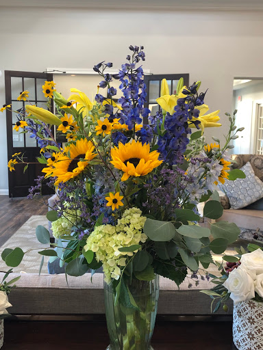 Florist «Coby Palmer Designs», reviews and photos, 2070 E 54th St #1, Indianapolis, IN 46220, USA