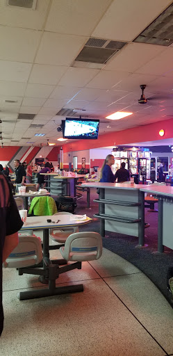 Bowling Alley «Brunswick Zone Heather Ridge Lanes», reviews and photos, 2200 S Peoria St, Aurora, CO 80014, USA