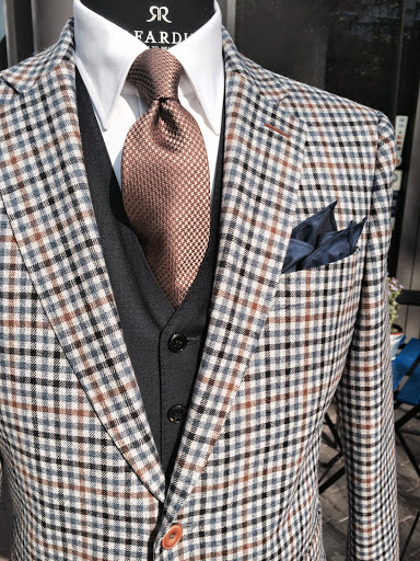 Custom suits Warsaw