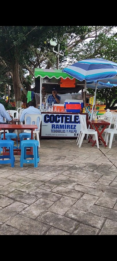 Cocteles Ramirez - Embarcadero principal de lanchas, Centro, 95874 Catemaco, Ver., Mexico