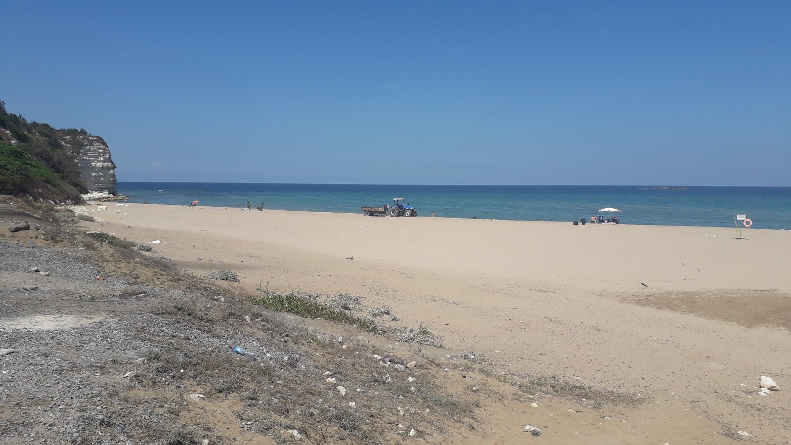 Photo de Sarisu Plaji avec plage spacieuse