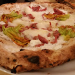 Photo n°1 de l'avis de Massimo.a fait le 23/05/2017 à 12:33 sur le  Pizzeria Gaetano Genovesi à Naples