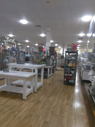 Department Store «HomeGoods», reviews and photos, 1109 Brook Forest Ave, Shorewood, IL 60431, USA