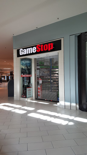 GameStop, 1700 W International Speedway Blvd, Daytona Beach, FL 32114, USA, 