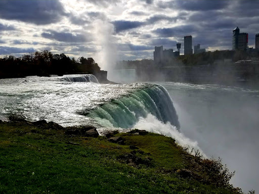 American Restaurant «Cracker Barrel Old Country Store», reviews and photos, 6055 Som Center Rd, Willoughby, OH 44094, USA