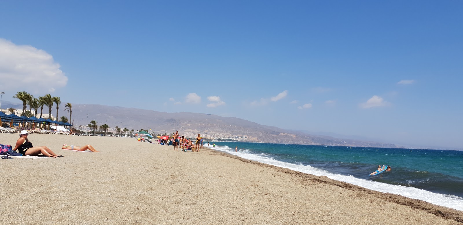 Foto di Playa de las Salinas - luogo popolare tra gli intenditori del relax