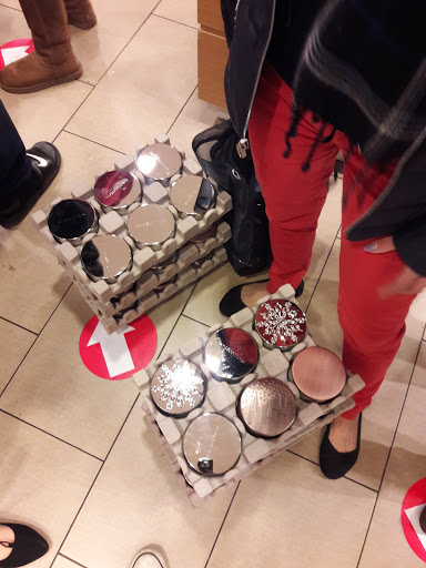 Beauty Supply Store «Bath & Body Works», reviews and photos, 9163 E Stockton Blvd, Elk Grove, CA 95624, USA