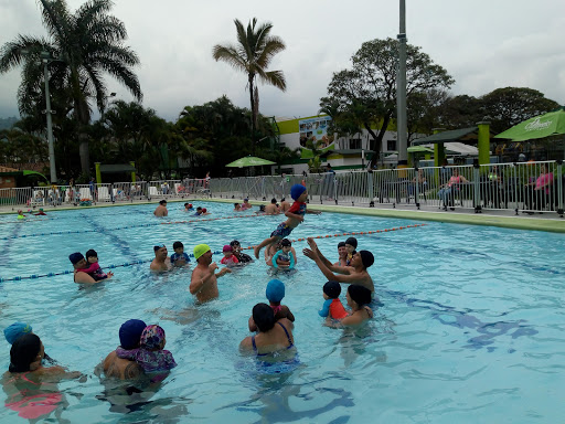 Gimnasios con piscina en Medellin