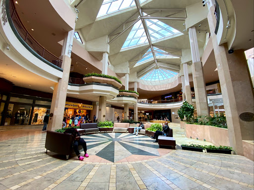 Outlet Store «Polo Ralph Lauren Factory Store», reviews and photos, 17017 N Outer 40 Rd Ste 200, Chesterfield, MO 63005, USA