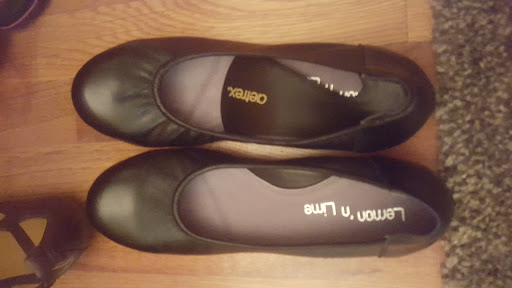 Shoe Store «Comfort One Shoes», reviews and photos, 201 King St, Alexandria, VA 22314, USA