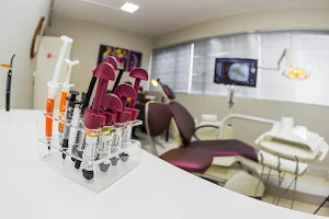 RISO ODONTOLOGIA implante dentário dentista em São José dos Pinhais image