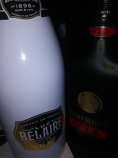 Liquor Store «Main Discount Liquors», reviews and photos, 106 S Main Rd, Vineland, NJ 08360, USA