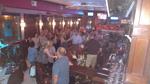 American Restaurant «Bulldog Grille», reviews and photos, 292 Merrick Rd, Amityville, NY 11701, USA