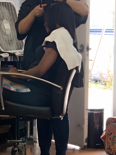 Hair Salon «Dominican Hair Salon», reviews and photos, 613 E St Georges Ave, Roselle, NJ 07203, USA