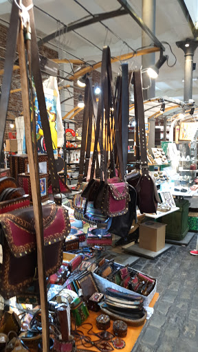 Craftsmen market