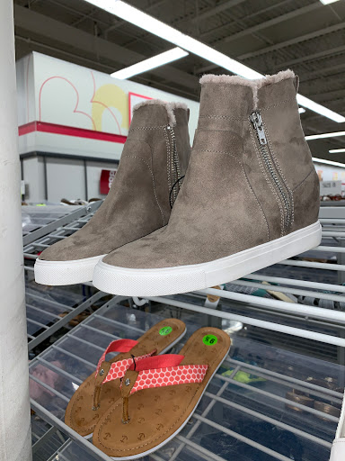 Clothing Store «Burlington Coat Factory», reviews and photos, 480 Boston Rd, Billerica, MA 01821, USA