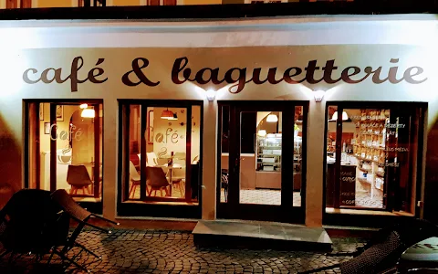 Café & Baguetterie image