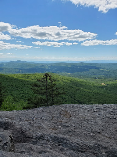Sunset Ledge Trail Head