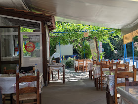 Oasis Tavern Cafe - Restaurant