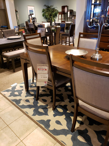 Furniture Store «Art Van Furniture», reviews and photos, 6500 E 14 Mile Rd, Warren, MI 48092, USA