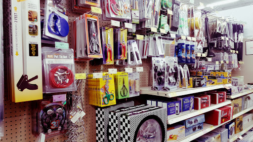 Hardware Store «Harbor Freight Tools», reviews and photos, 1291 N Hacienda Blvd, La Puente, CA 91744, USA