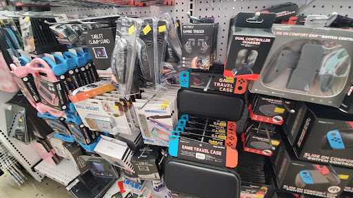 Variety Store «Five Below», reviews and photos, 1776 E Jefferson St, Rockville, MD 20850, USA