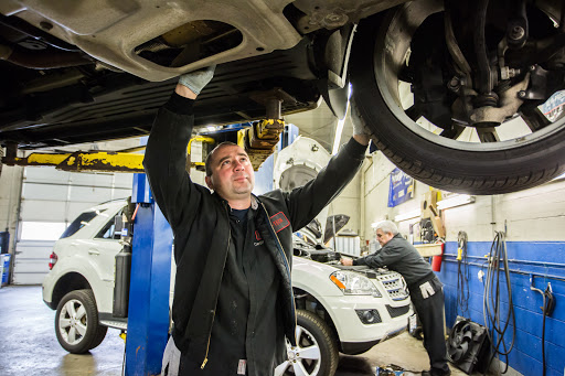 Auto Repair Shop «Hi-Tech Automotive of Wheeling / Car & Truck Repair», reviews and photos, 890 S Milwaukee Ave, Wheeling, IL 60090, USA