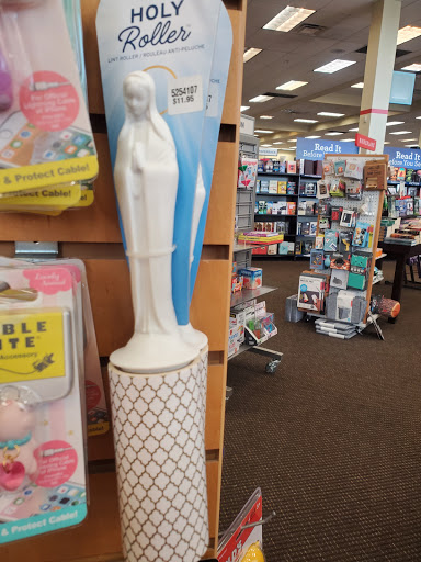 Book Store «Books-A-Million», reviews and photos, 3230 Westgate Mall, Fairview Park, OH 44126, USA